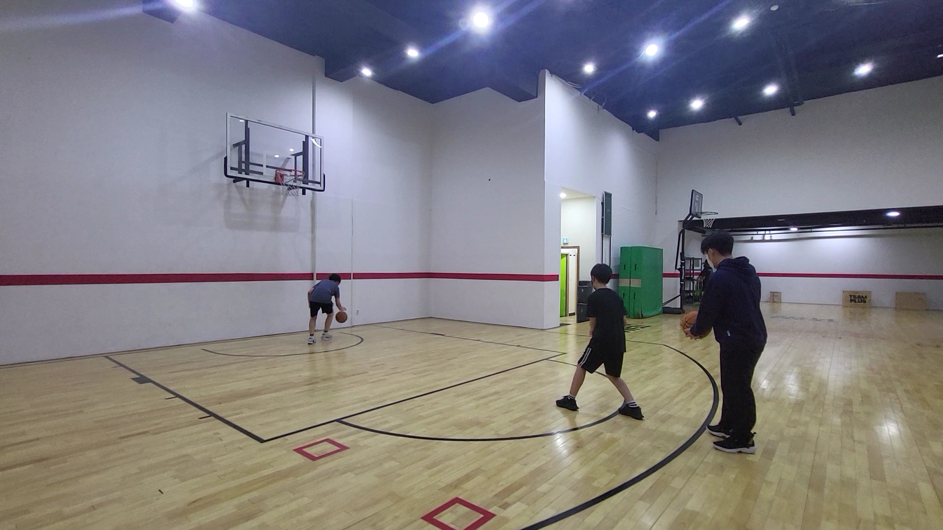 진행 중인 농구 연습 세션